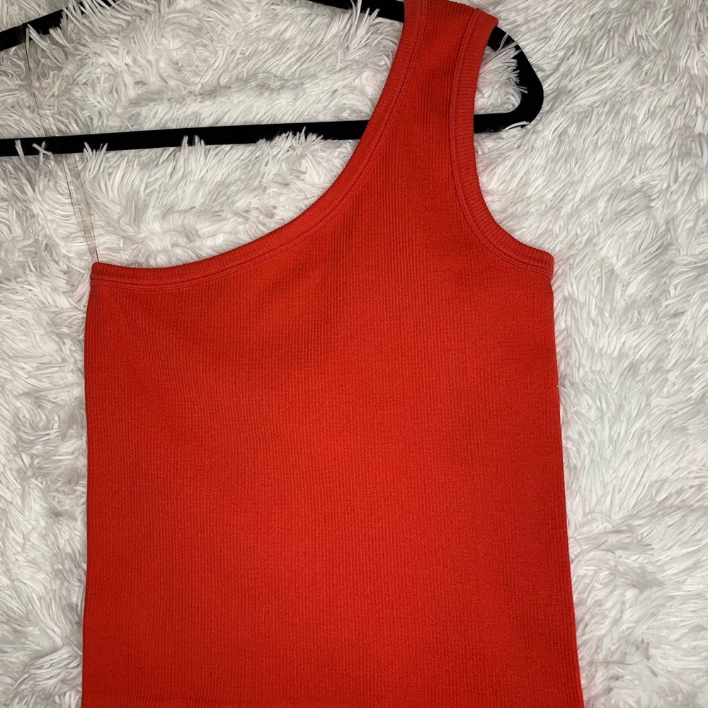 One size red one shoulder crop top